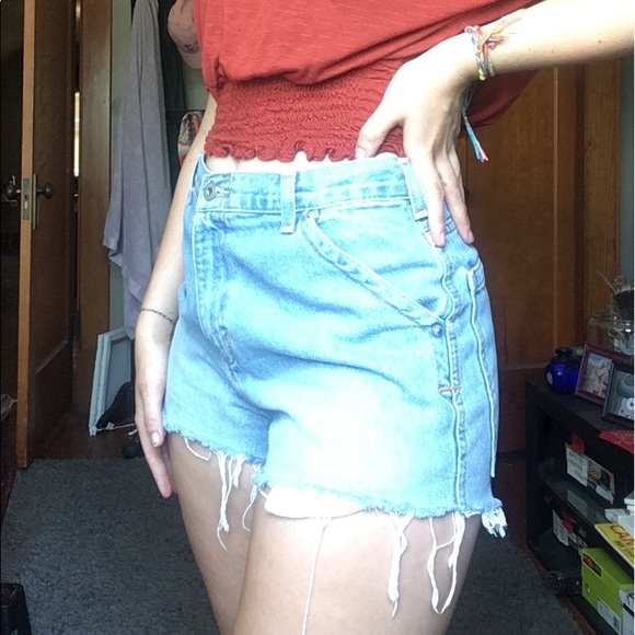 ✨distressed high waisted shorts - Picture 4 of 6